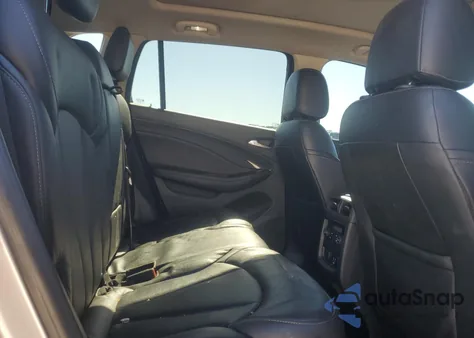 2018 Buick Envision Essence z USA, uszkodzony, nr VIN LRBFX1SA8JD007868